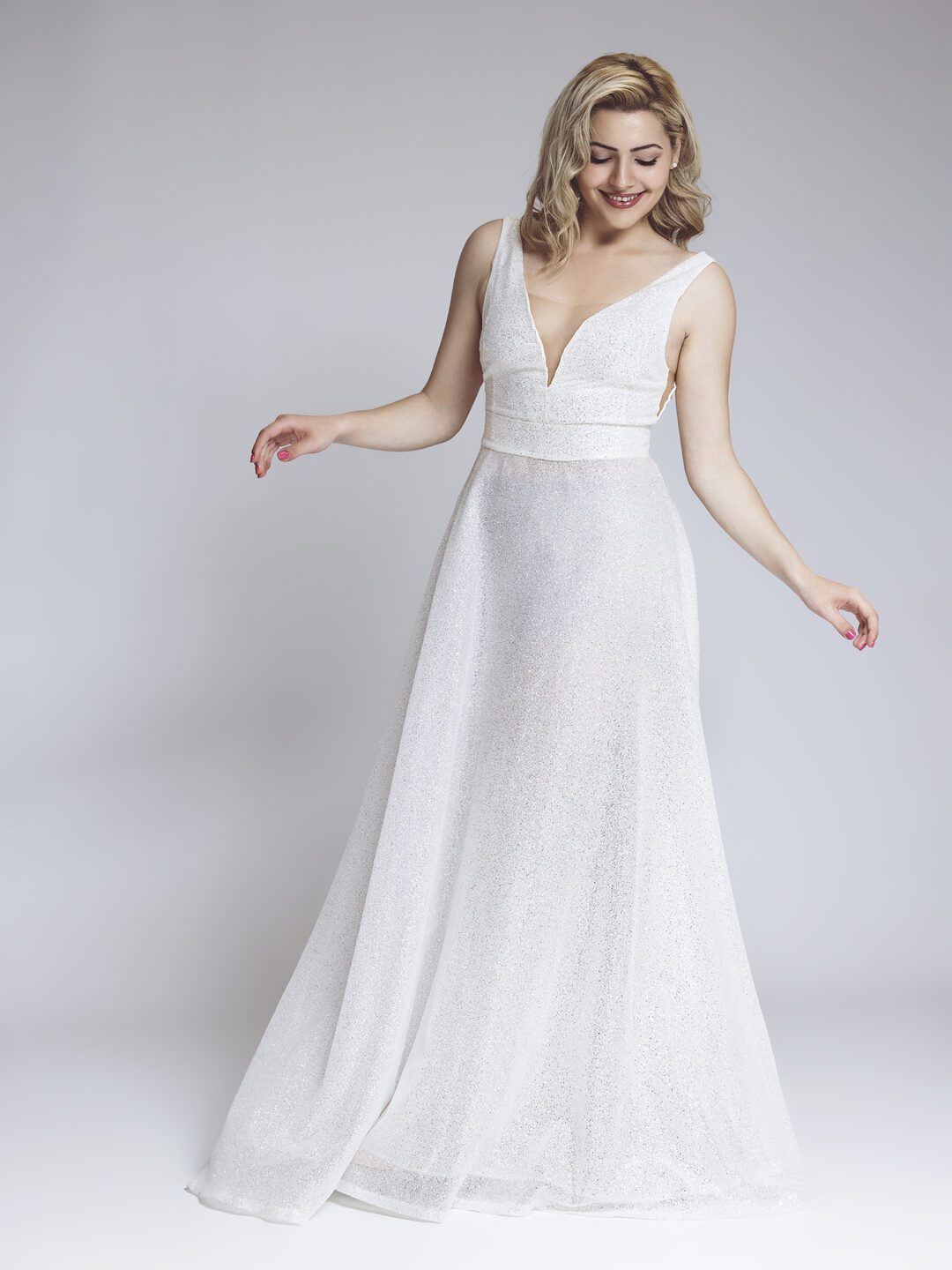 Πολυτελές νυφικό με έξω πλάτη και φιόγκο | Σετ Μητέρα-Κόρη