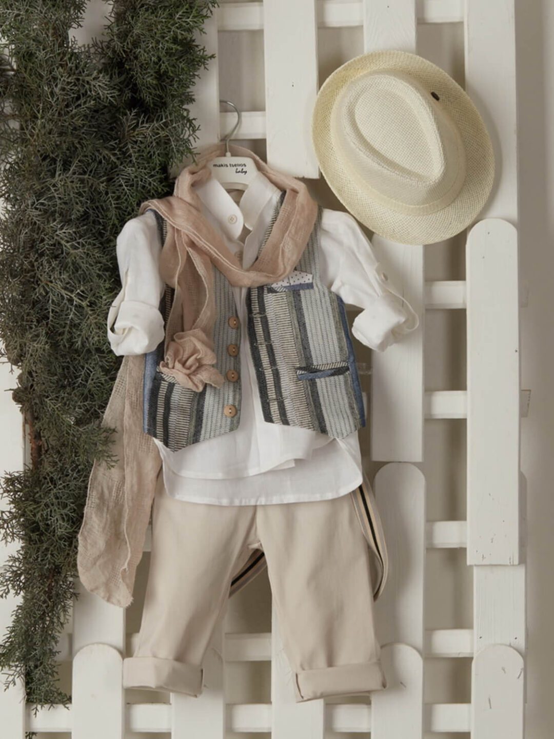 Μπεζ βαπτιστικό ρούχο για αγόρι