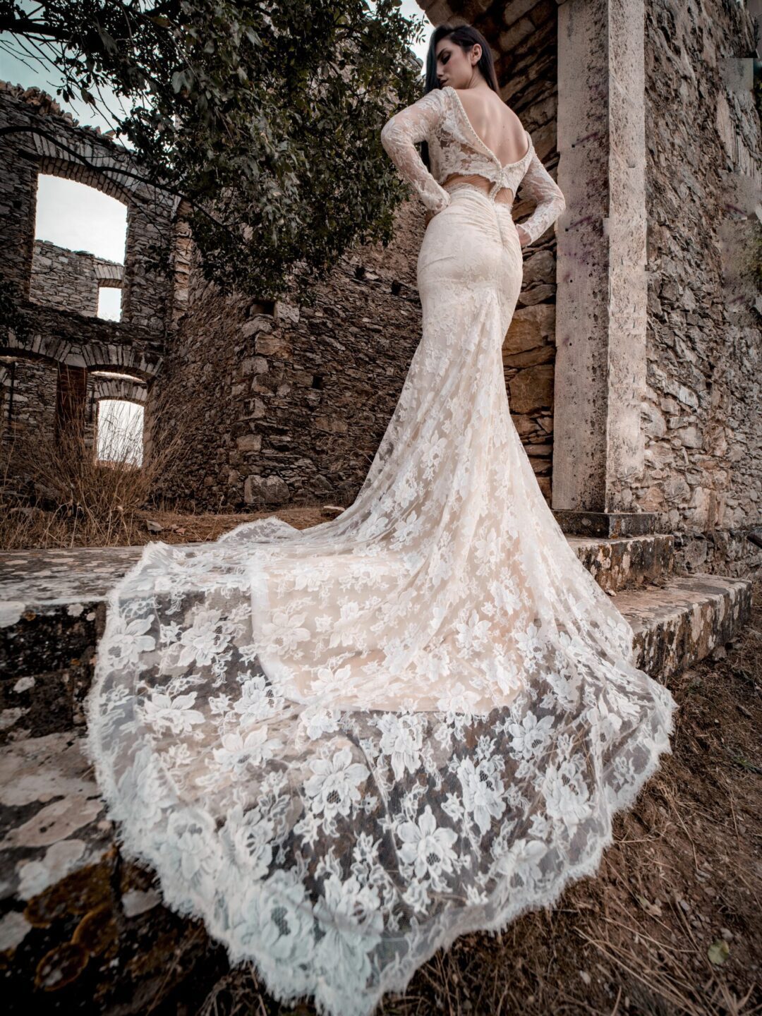 DSC_7480 3_4 Νυφικό από γαλλική δαντέλα, με εντυπωσιακή γοργονέ ουρά