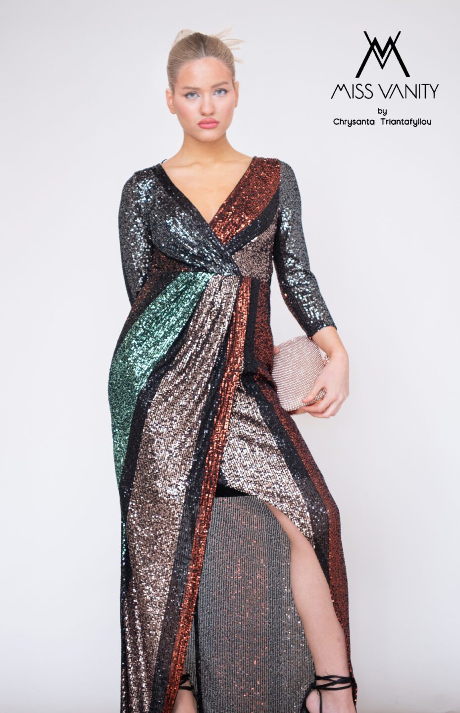 Μακρύ φόρεμα με παγιέτα