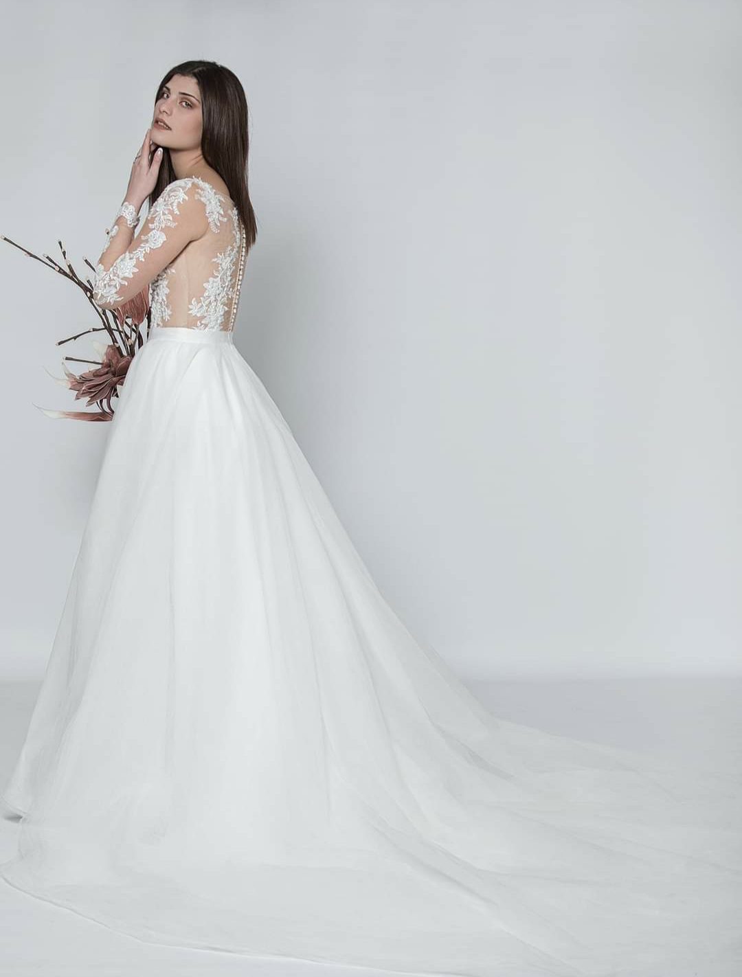 20201112_221851 Εντυπωσιακό νυφικό σε Άλφα γραμμή με εντυπωσιακό μπούστο με tatoo effect