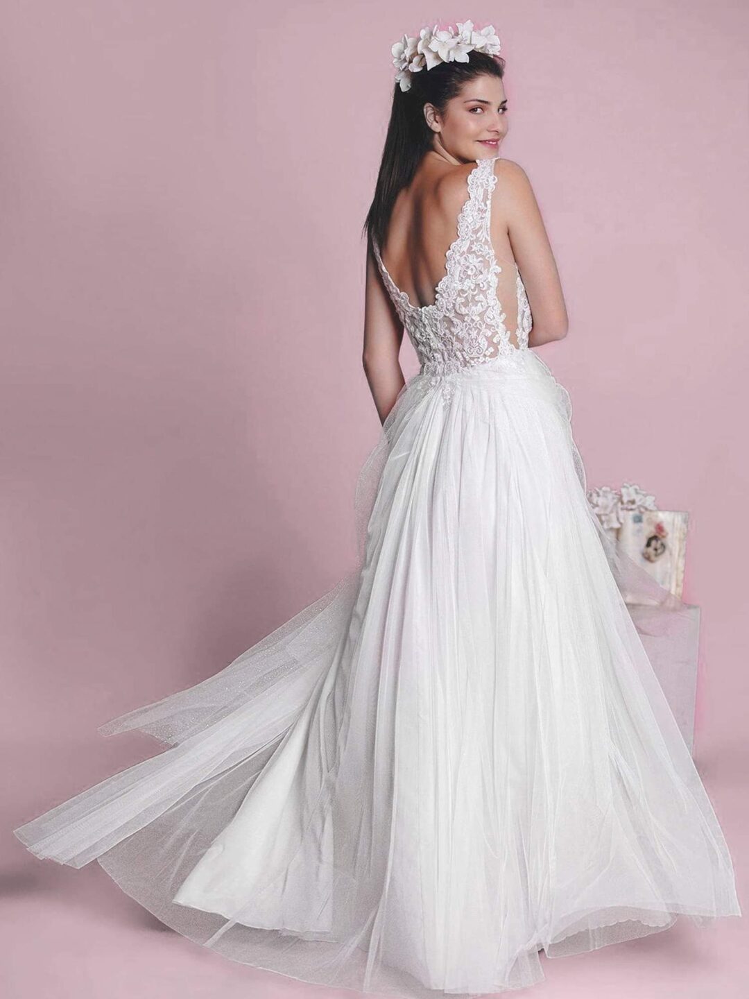 Ρομαντικό Νυφικό με μπούστο δαντέλα και γαλλικό τούλι