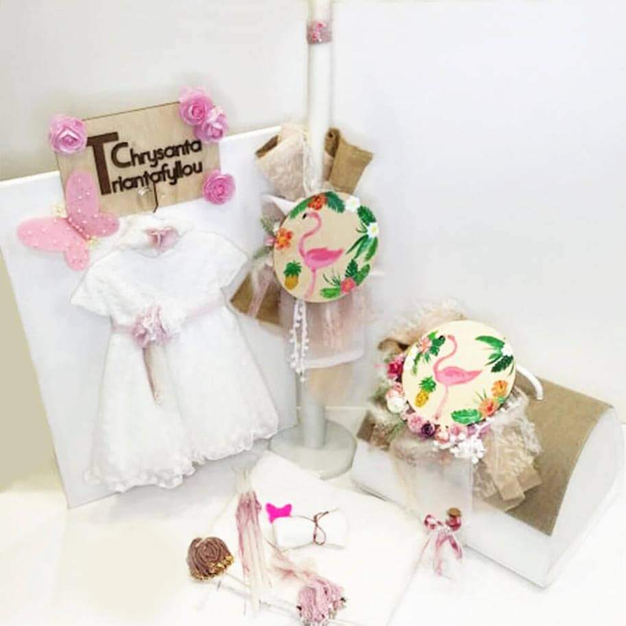 Σετ βάπτισης με βαλίτσα και θέμα το Flamingo, συνδυασμένο με φόρεμα