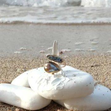 Επιχρυσωμένο Δαχτυλίδι με 2 πέτρες από φυσικά ορυκτά