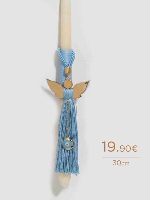 Πασχαλινή Λαμπάδα για αγόρι με επίχρυσο γούρι με αγγελάκι και ματάκι ως διακοσμητικό, γαλάζια μεταξωτή φούντα και σατέν κορδόνι.  Το διακοσμητικό μπορεί να γίνει κρεμαστό γούρι για το παιδικό δωμάτιο! Χειροποίητη δημιουργία Tresento επιχρυσωμένο με 24 καράτια.