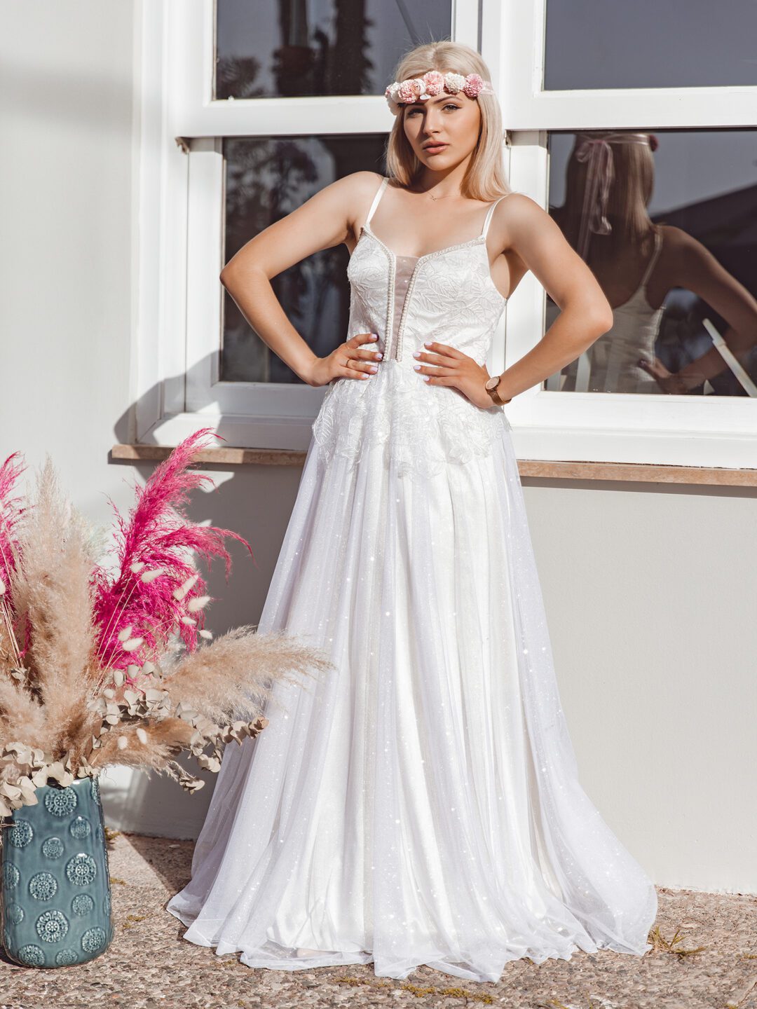 Nυφικό φόρεμα σε άλφα γραμμή με γκλίτερ