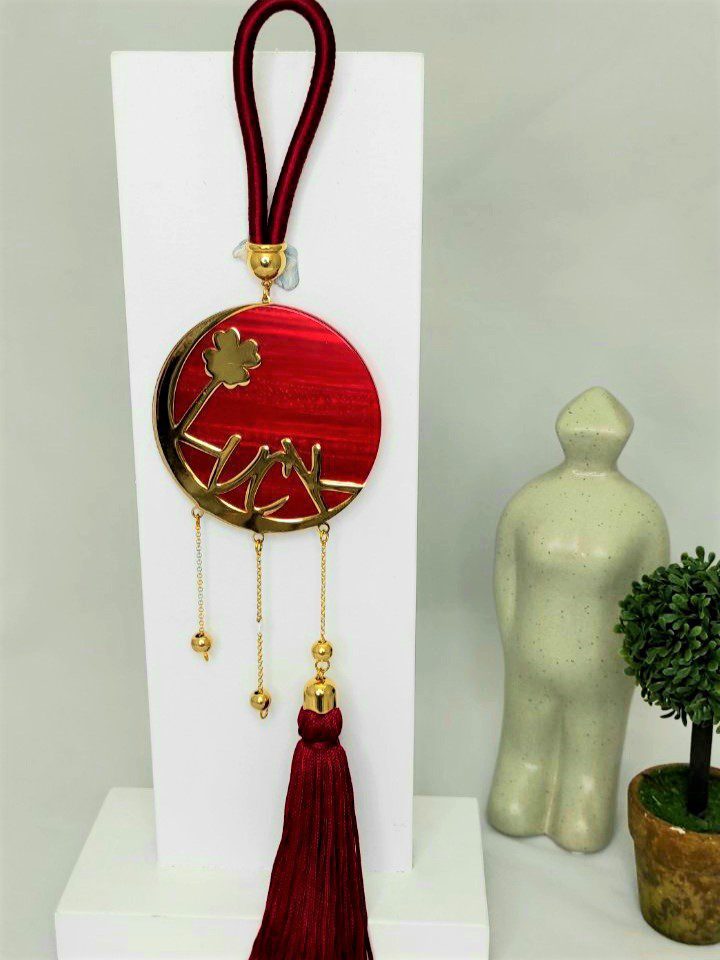 20211118_213215 Γούρι 2022 με σμάλτο, Luck και τριφύλλι, διακοσμητικά στοιχεία επιχρυσωμένα με 24 καράτια , με σατέν κορδόνι και μεταξωτή φούντα. Μήκος 36 εκ. Ένα πολυτελές γούρι, ιδανικό δώρο για το σπίτι ή το γραφείο