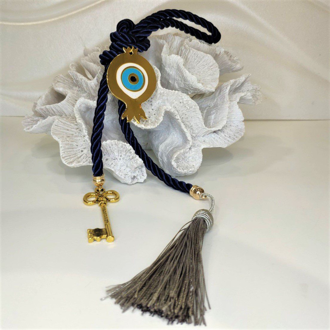 Γούρι 2022 με ρόδι, ματάκι και κλειδί