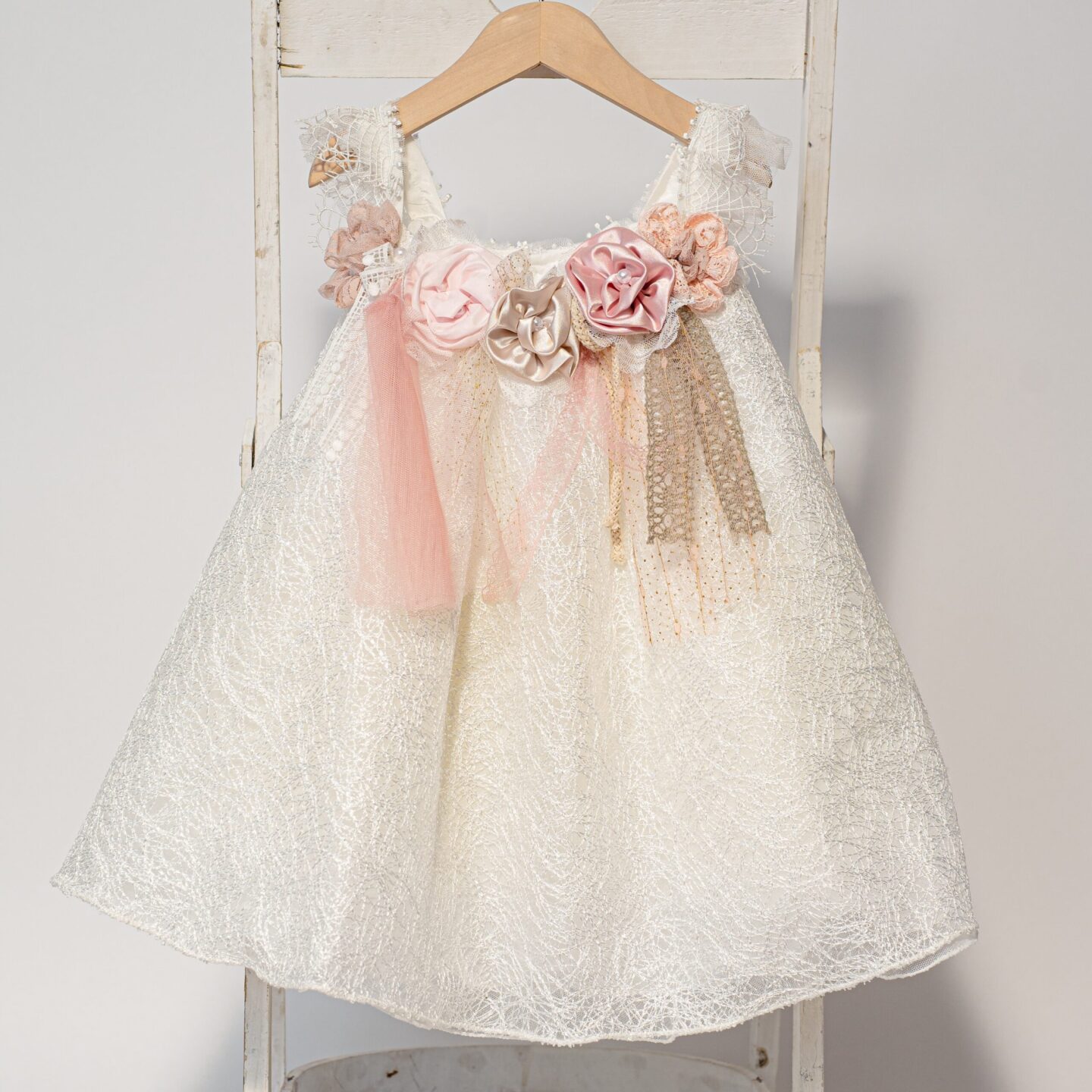 Ρομαντικό βαπτιστικό φόρεμα