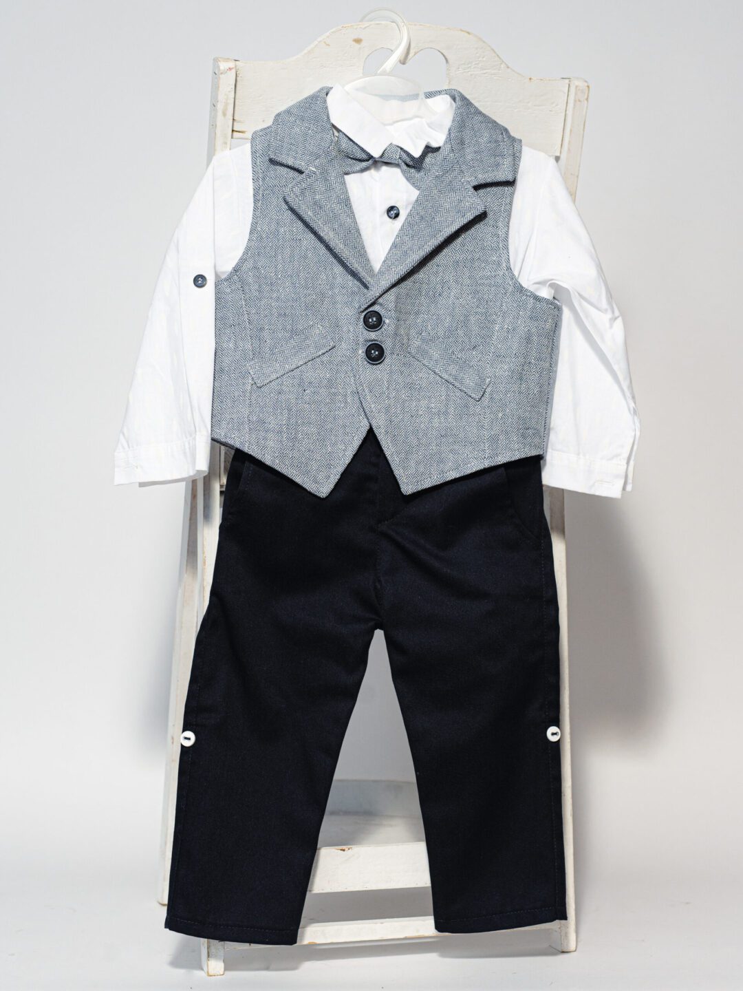 Βαπτιστικό κοστούμι με γιλέκο και παπιγιόν, σε navy blue με γαλάζιο