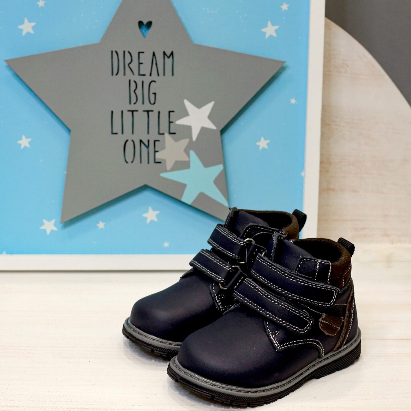 Βαπτιστικά παπούτσια δερμάτινο ανατομικό μποτάκι σε μπλε σκούρο