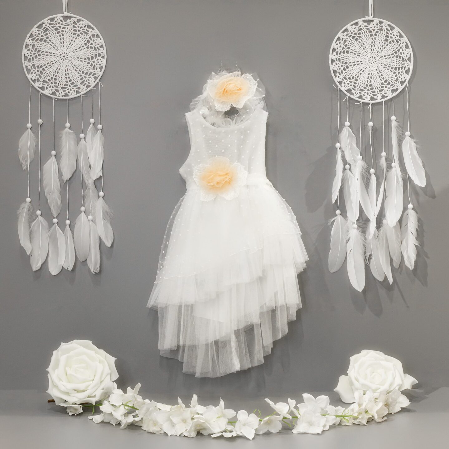 Επωφελήσου από την προσφορά μας στο πλήρες σετ βάπτισης συνδυασμένο με ρούχο και παπούτσι και κέρδισε 15% έκπτωση σε όλα! Συνδυαστικά αν επιλέξεις και το φόρεμα της νονάς ή της μαμάς κερδίζεις 15% και στο φόρεμα!