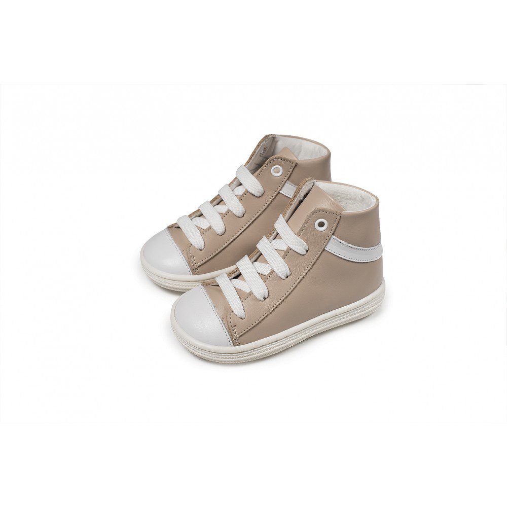 Βαπτιστικά παπούτσια , δερμάτινο μποτάκι τύπου all star, με κορδόνια σε μπεζ
