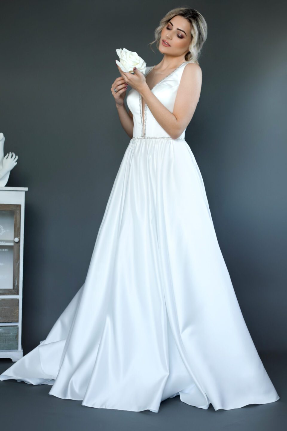 Πριγκιπικό νυφικό από μετάξι Mikado