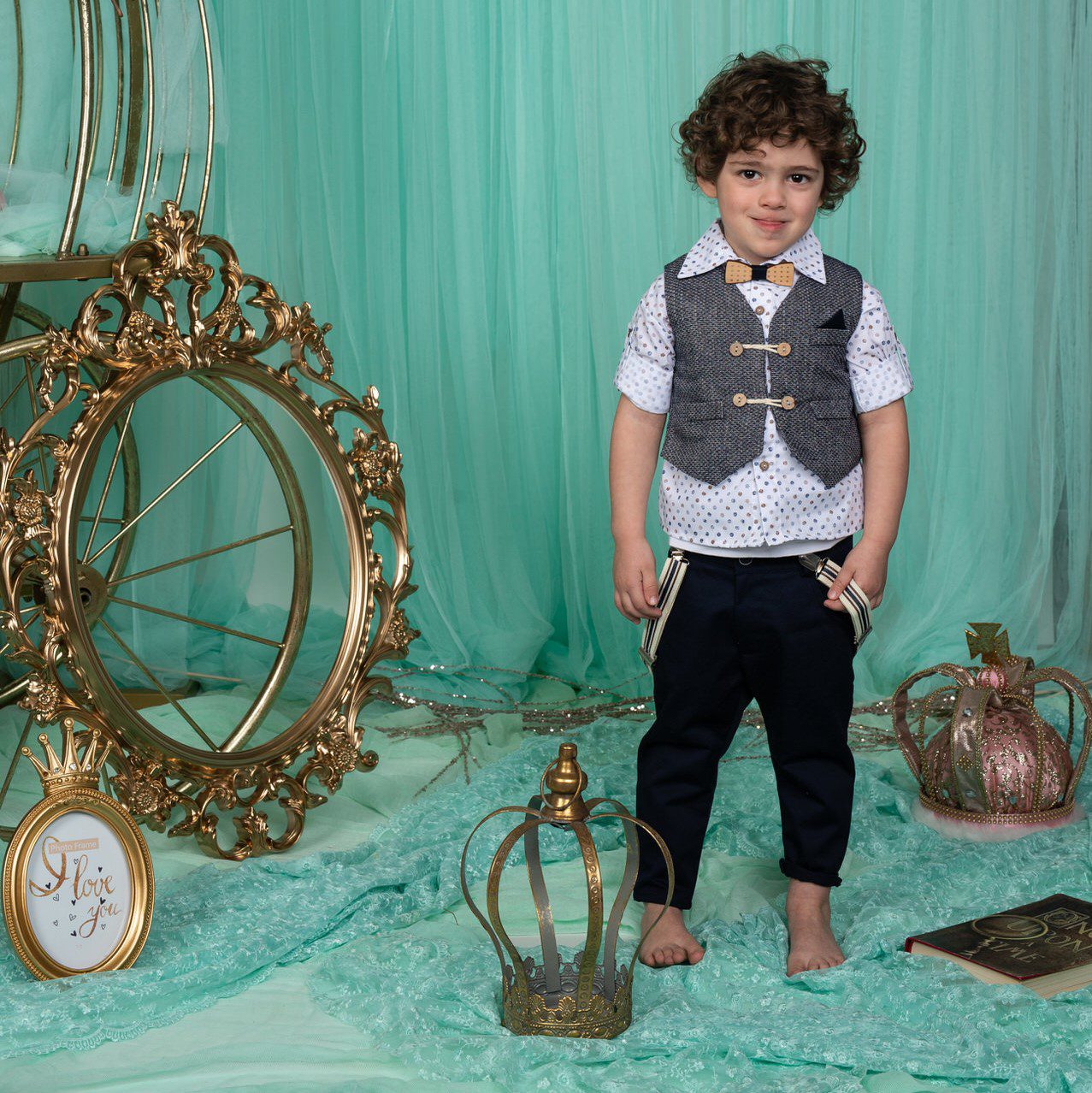 Βαπτιστικό κοστούμι σε navy blue με μπλε γκρι , με γιλέκο, τιράντες και παπιγιόν