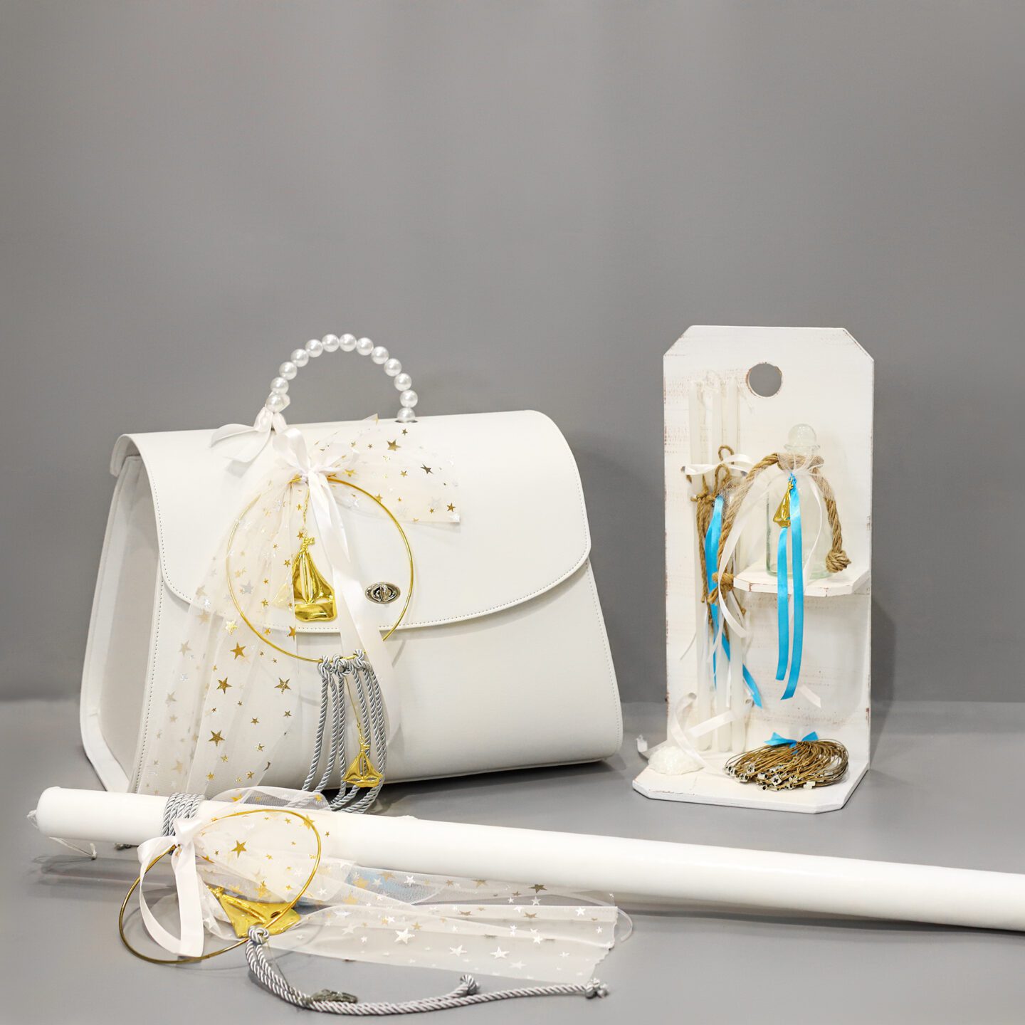 Πλήρες σετ βάπτισης βαλίτσα με επίχρυσο στεφάνι με καραβάκι