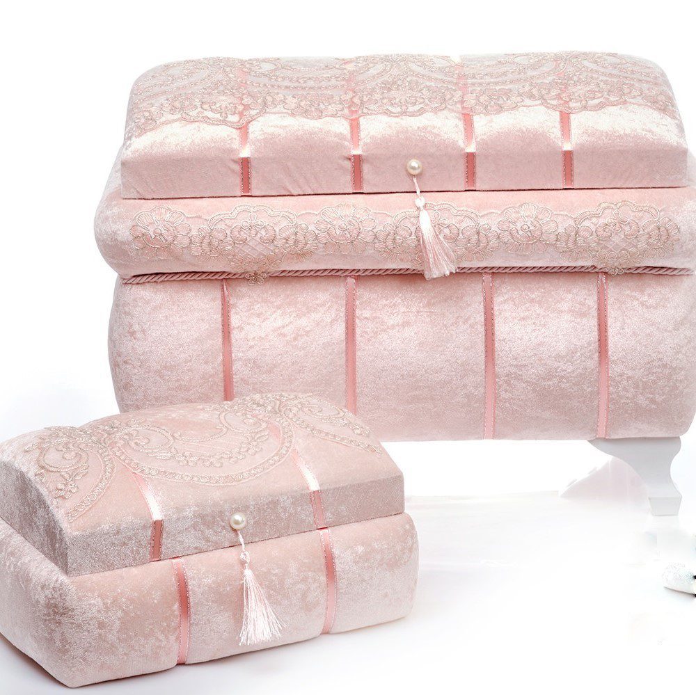 Πλήρες σετ βάπτισης Vintage με βελούδινο μπαούλο