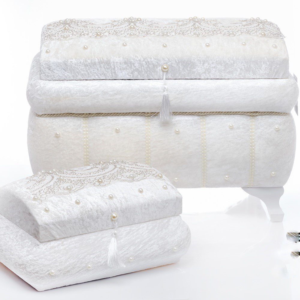 Πλήρες σετ βάπτισης Vintage με βελούδινο μπαούλο