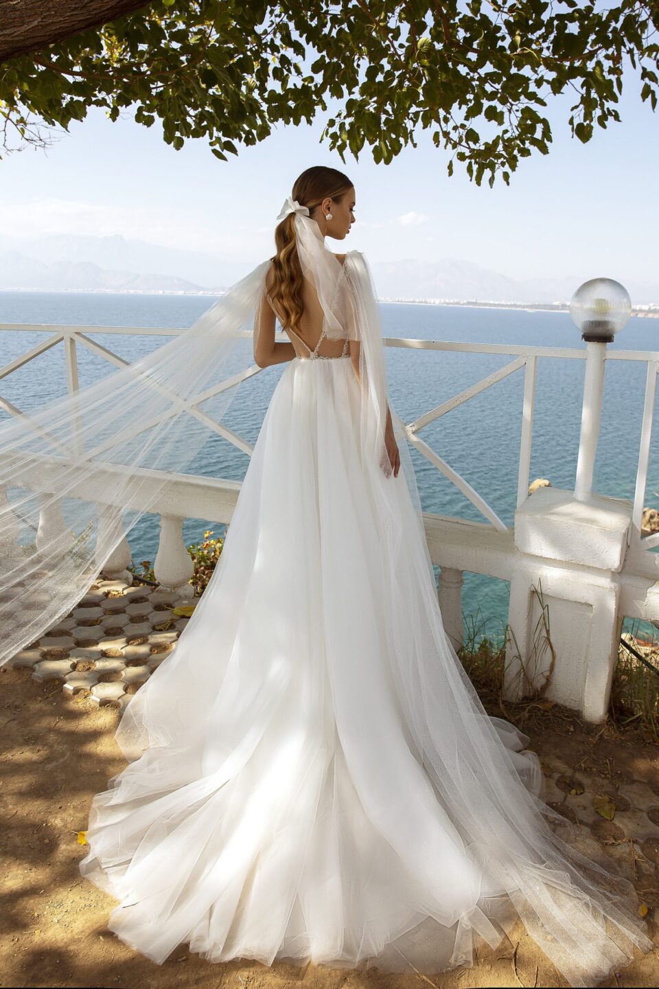 Wedding-dress-706-2 Εντυπωσιακό Νυφικό με ανοιχτή πλάτη με γκλίτερ γαλλικό τούλι