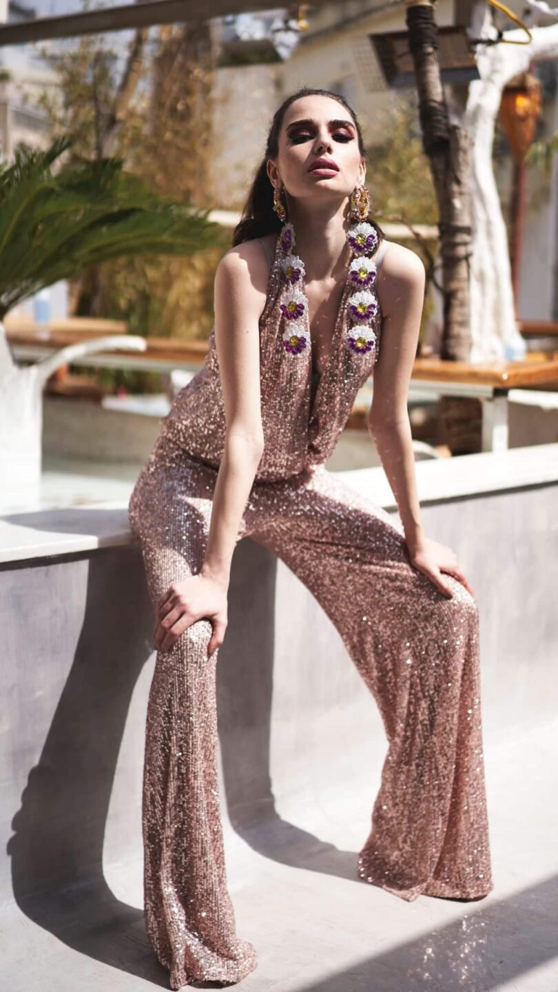 Χρυσή ολόσωμη παντελόνα όλη με παγιέτα