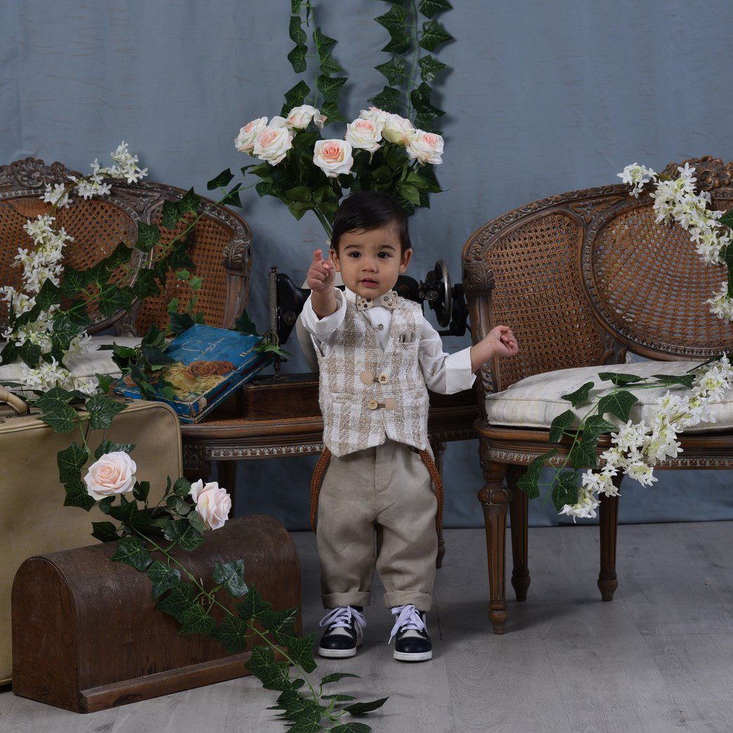 Βαπτιστικό κοστούμι σε μπεζ με εκρού