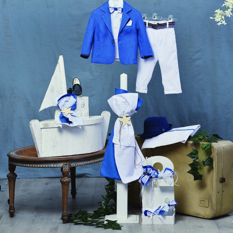 Ολοκληρωμένο πακέτο βάπτισης για αγόρι σε συνδυασμό μπλε και εκρού