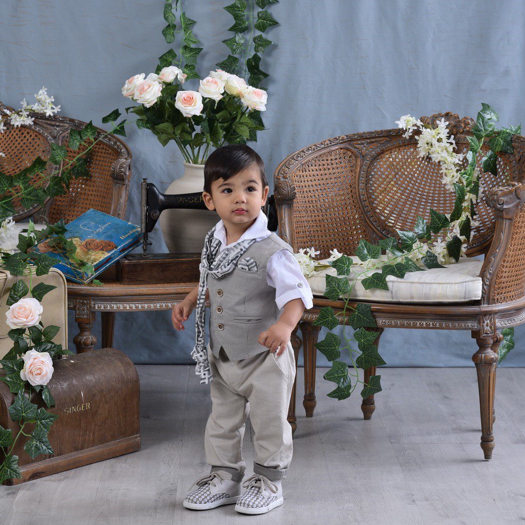 Βαπτιστικό κοστούμι σε γήινες αποχρώσεις