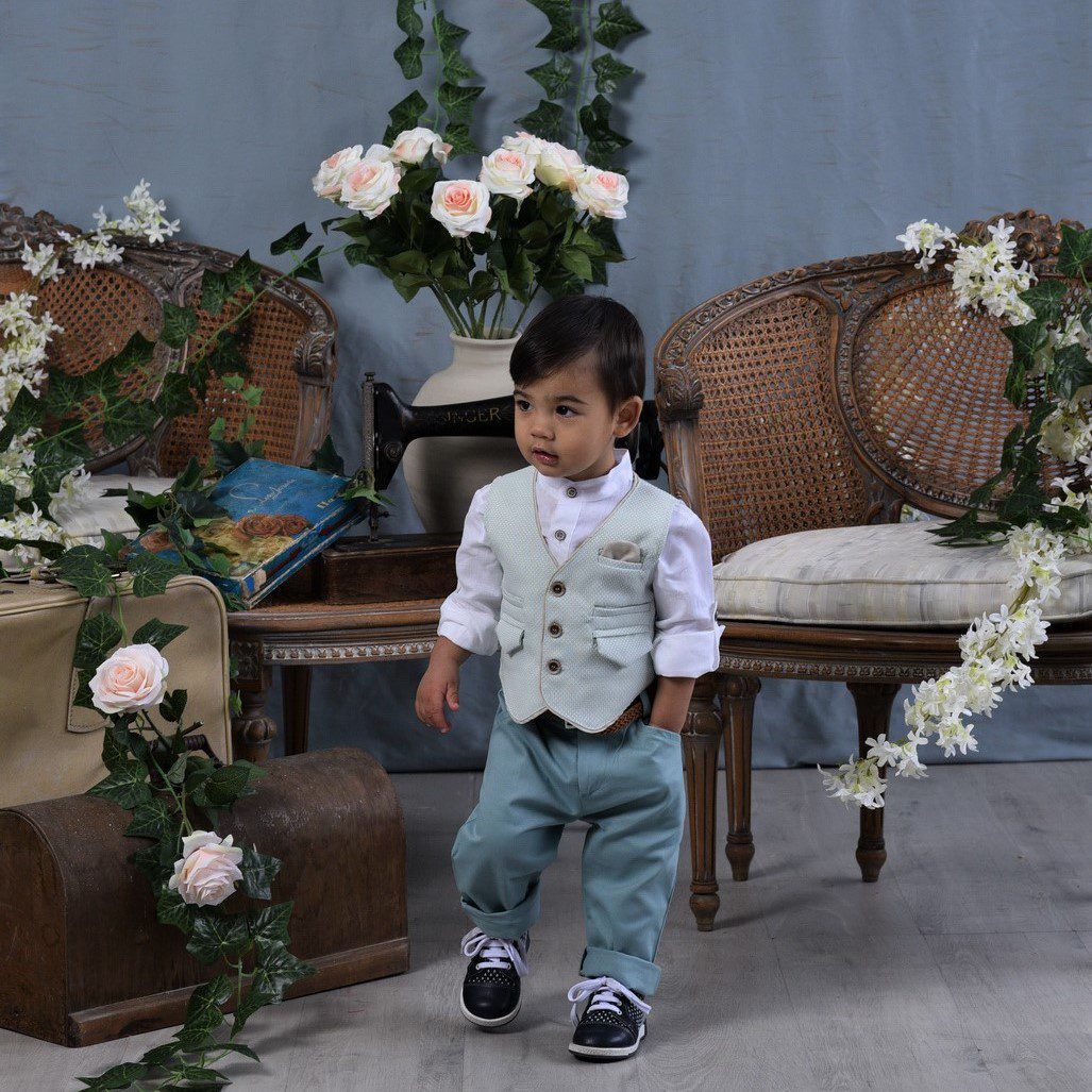 Βαπτιστικό κοστούμι σε γήινες αποχρώσεις