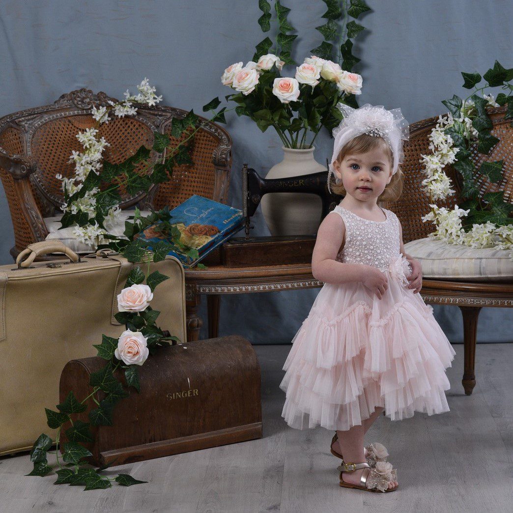 Νεραϊδένιο βαπτιστικό φόρεμα σε nude ροζ