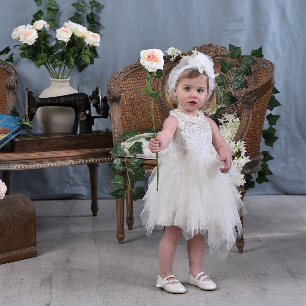 Νεραϊδένιο βαπτιστικό φόρεμα σε άσπρο