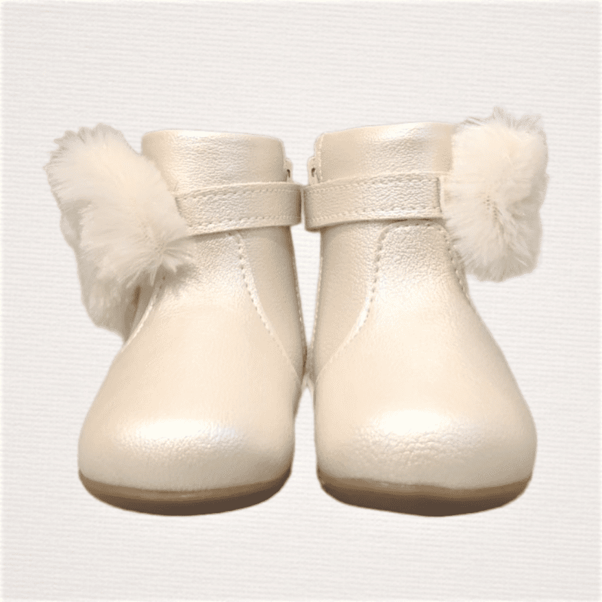 Βαπτιστικό παπούτσι μποτάκι σε ιβουάρ