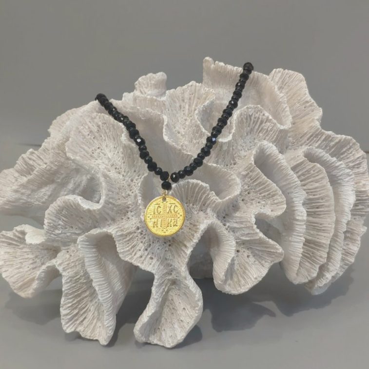 Κολιέ με Κωνσταντινάτο και μαύρες χάντρες