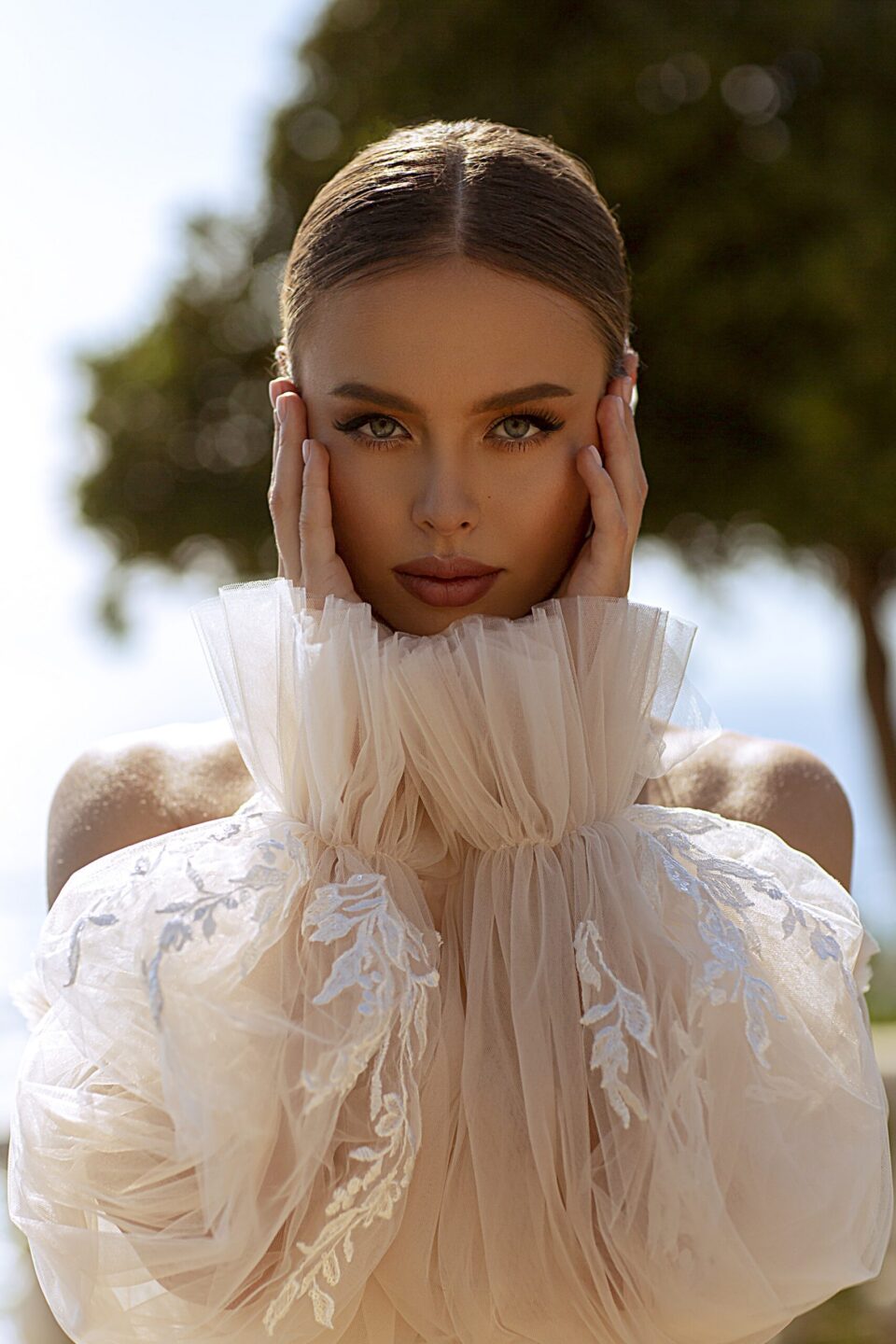 Wedding-dress-707-5 Παραμυθένιο νυφικό στράπλες με μανίκια σε ιβουάρ