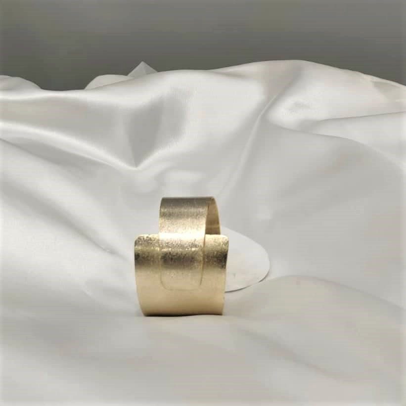 Χοντρό βραχιόλι μασίφ επιχρυσωμένο με 24 καράτια