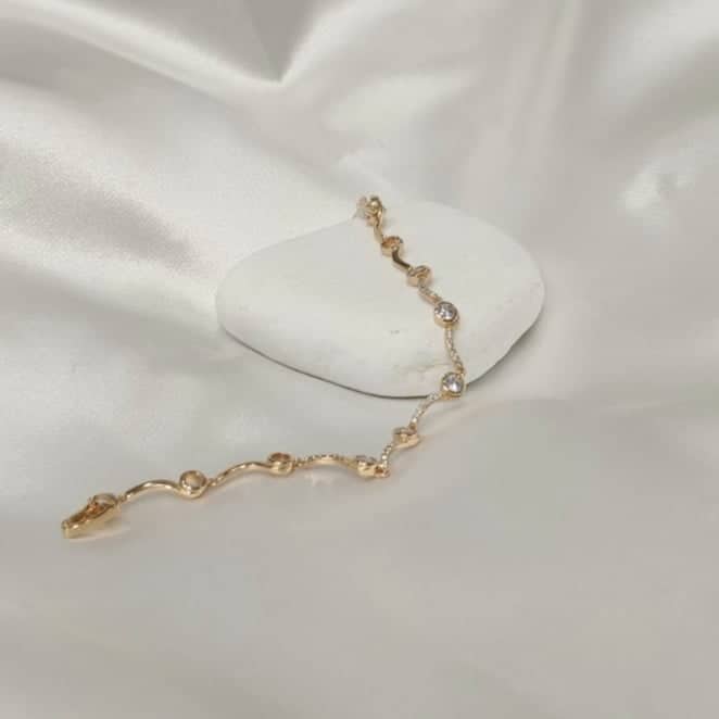 Χρυσό βραχιόλι σε ασήμι 925 με swarovski