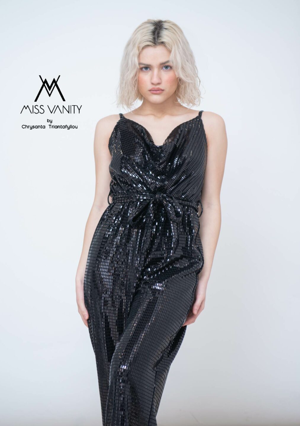 Ολόσωμη φόρμα με παγιέτα