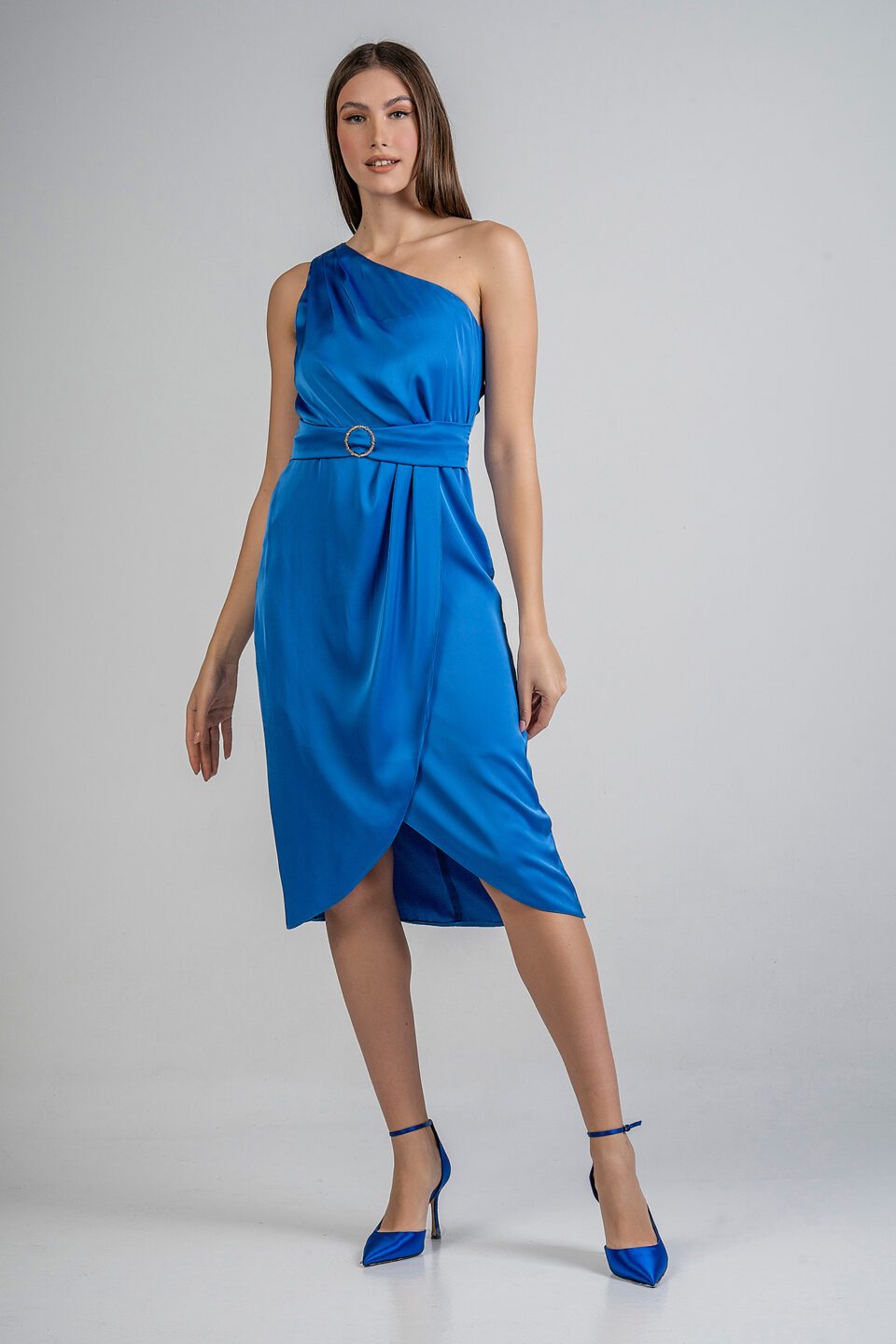 Σατέν φόρεμα σε μπλε ρουά