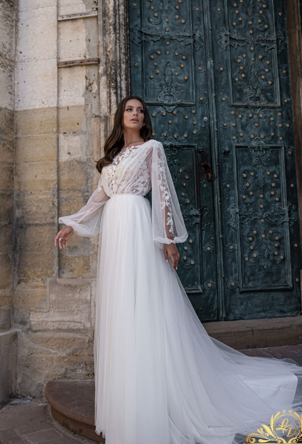 nifiko me apospomeno touli k oura