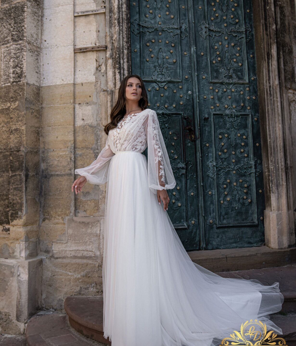 nifiko me apospomeno touli k oura