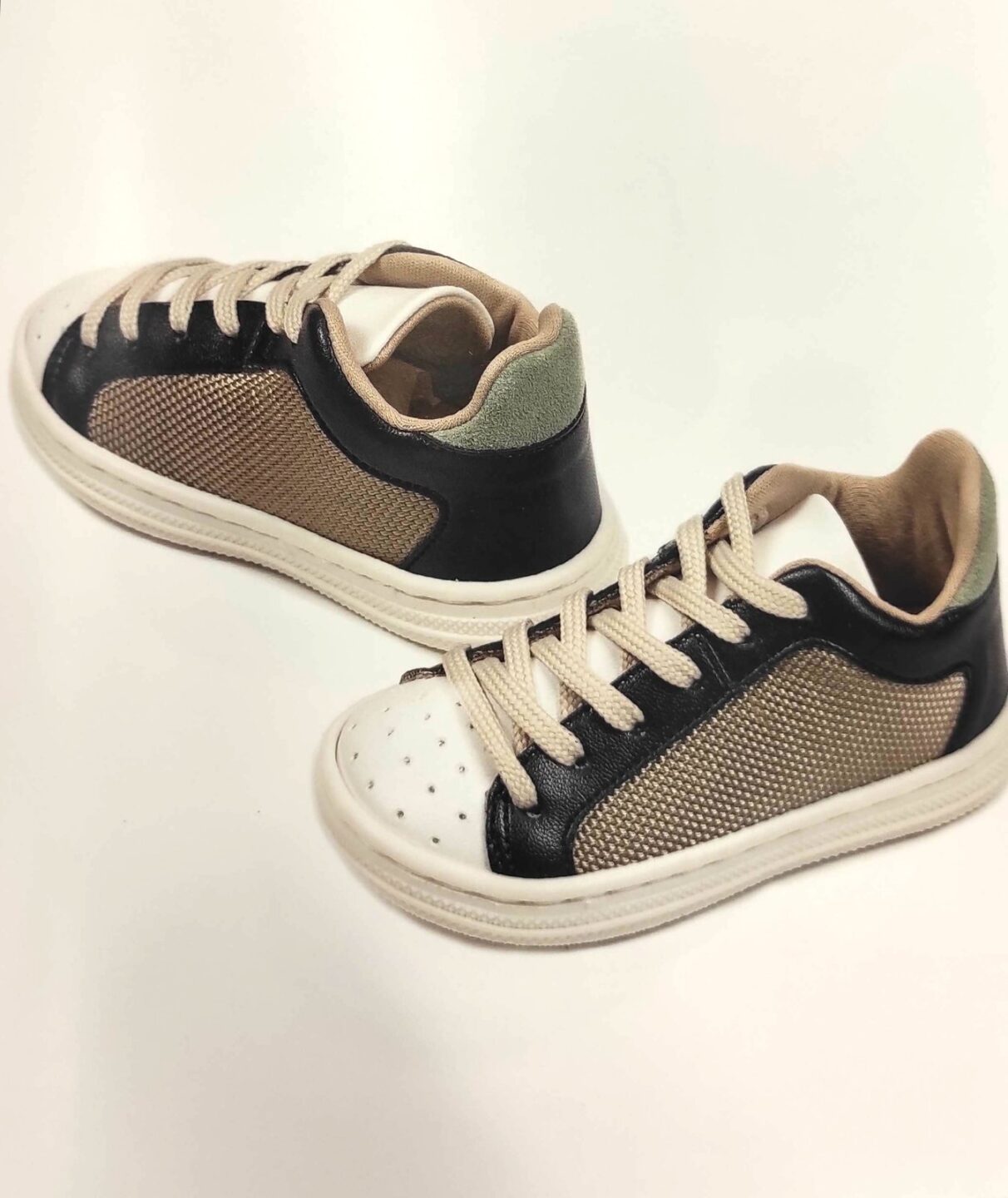 sneakers polixromo