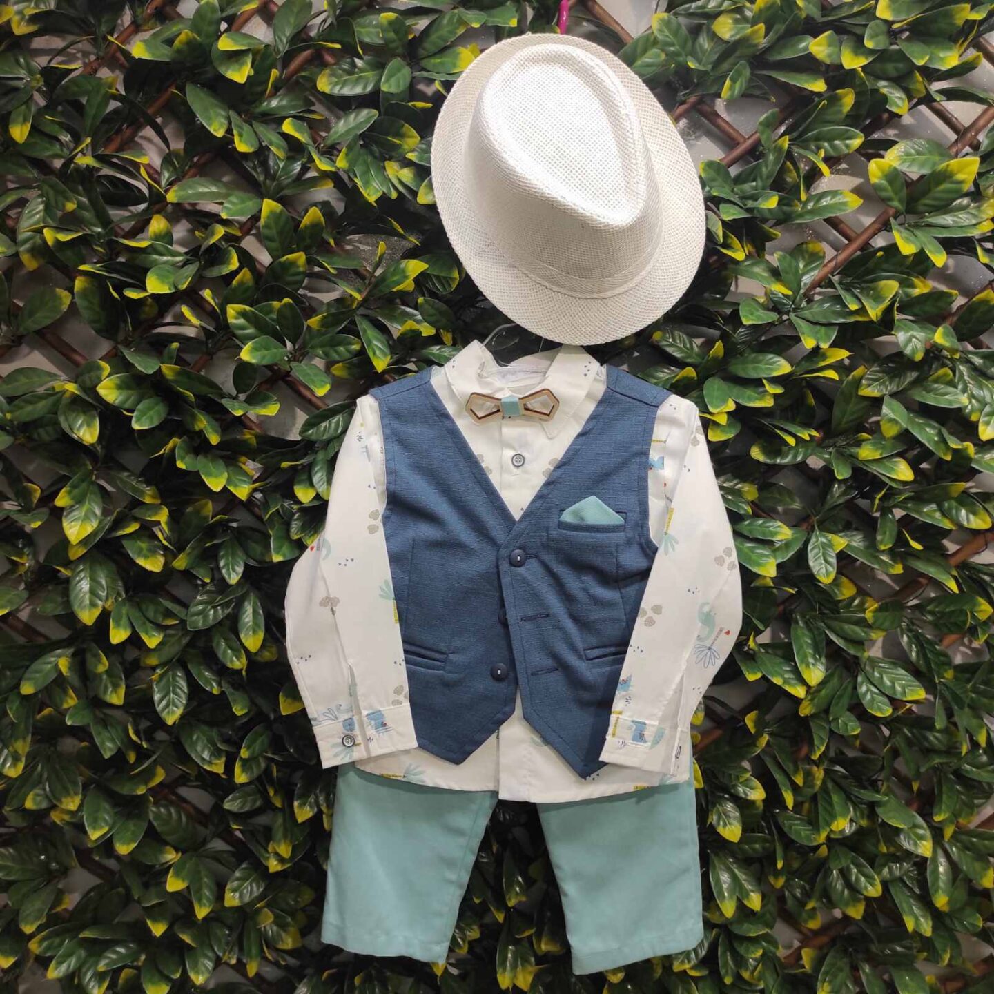 Βαπτιστικό κουστούμι σε μπλέ αποχρώσεις