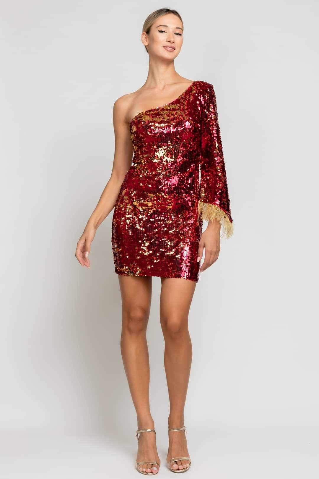 Mini φόρεμα με έναν ώμο σε κόκκινο