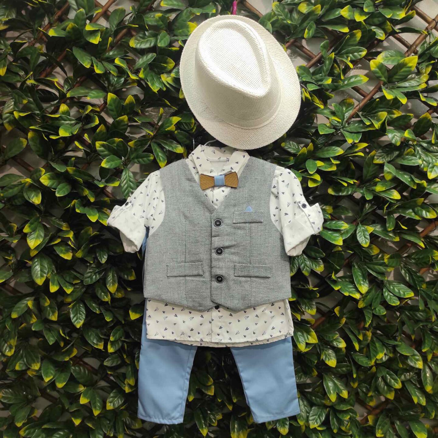 Βαπτιστικό κουστούμι σε παλ αποχρώσεις