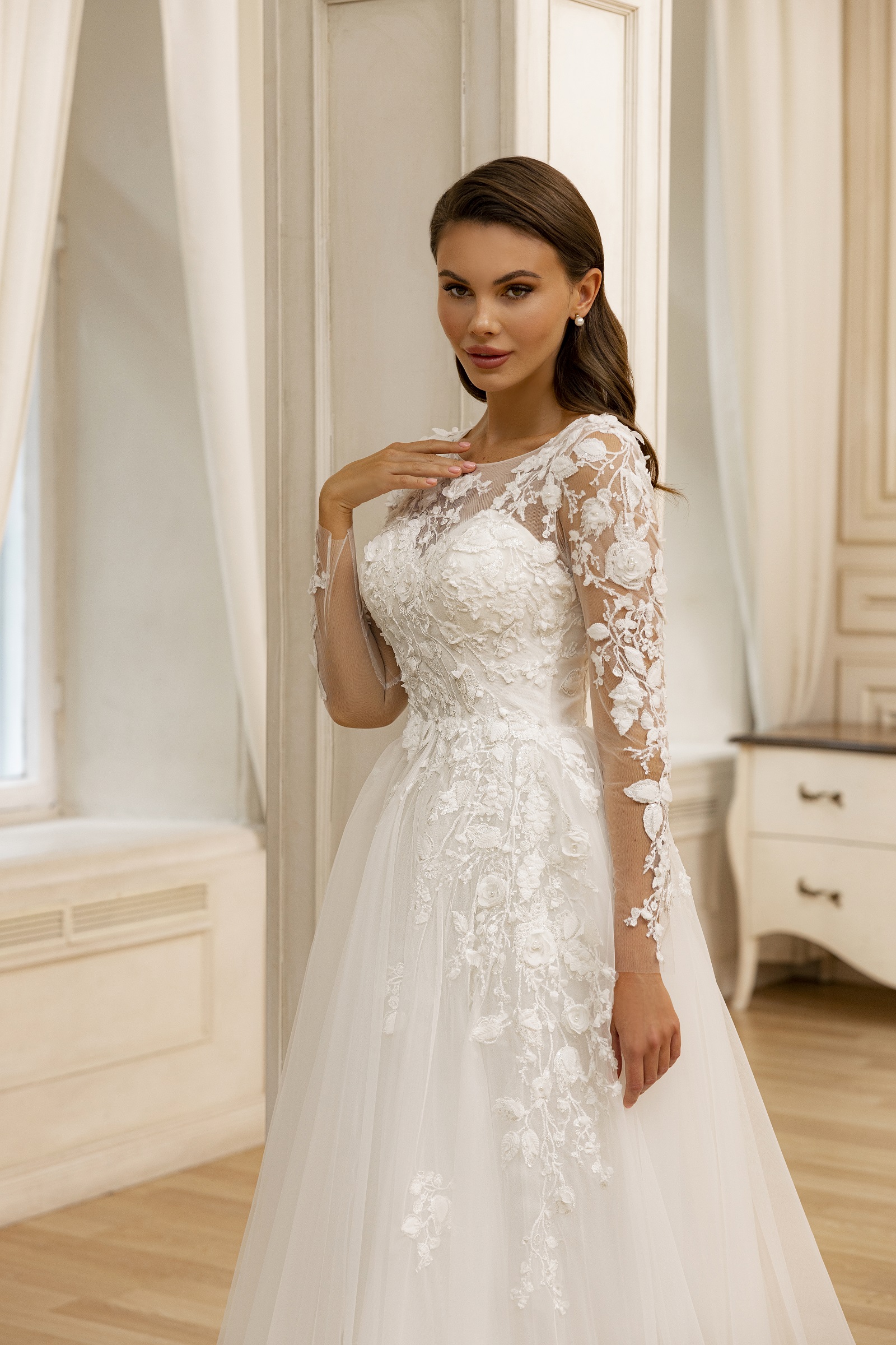 1223-4-Lady-Di-Bride-wedding-dress