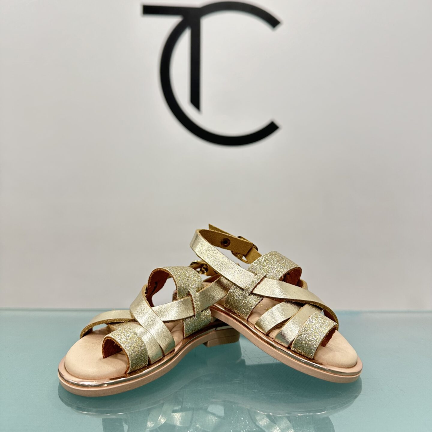 Βαπτιστικό παπούτσι πεδιλάκι σε χρυσό με γκλίτερ