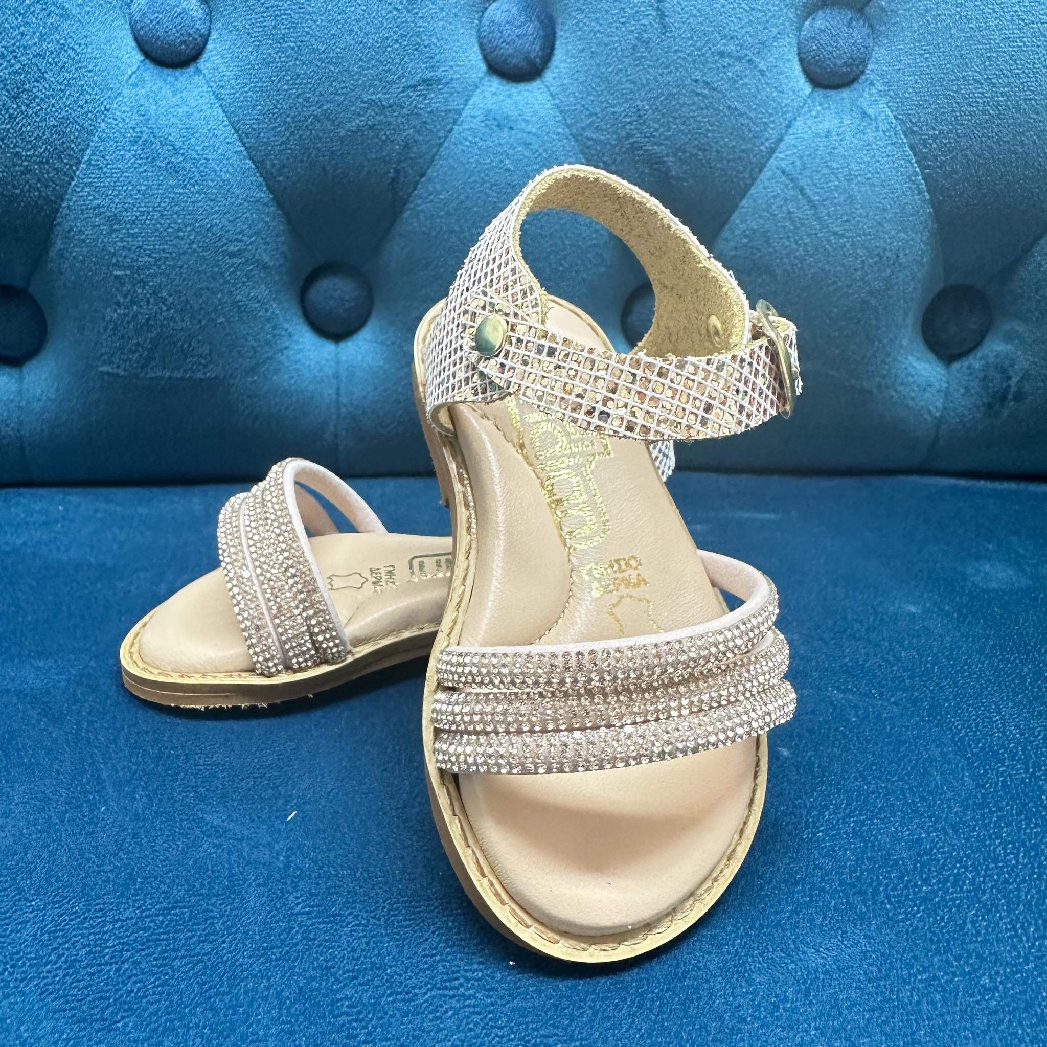 af62563c-0d9d-48a1-b647-75f2ea03f899