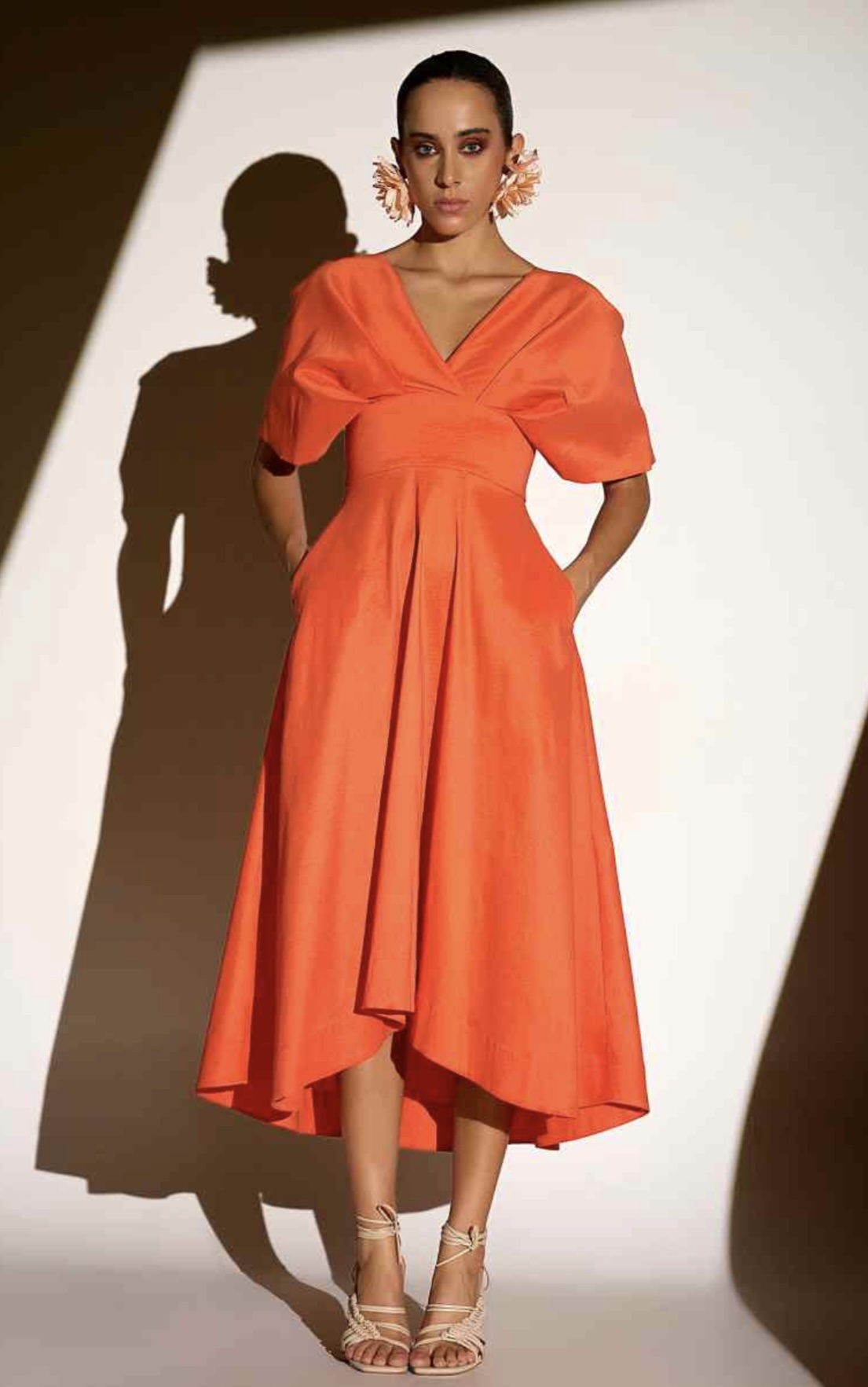 Μidi φόρεμα με φουσκωτά μανίκια