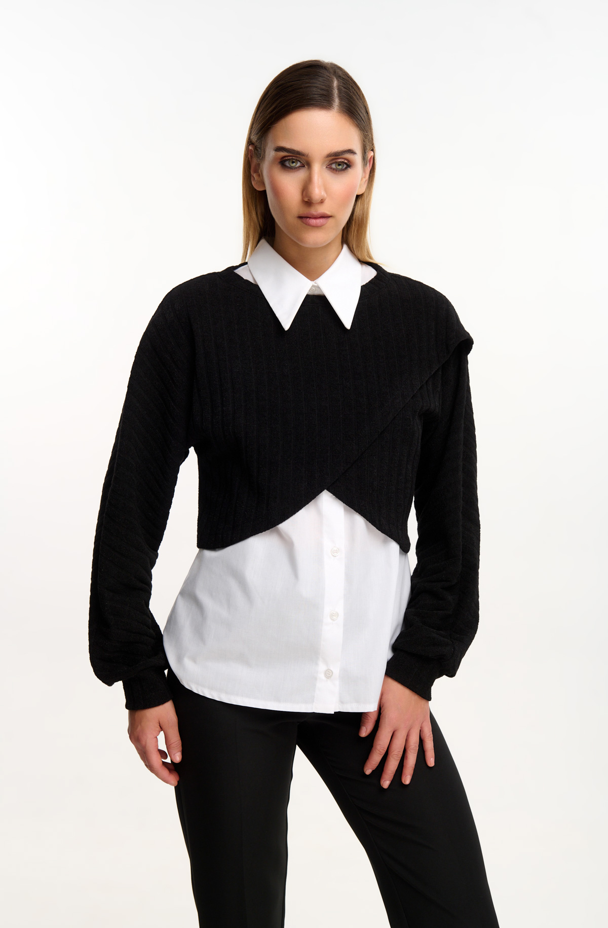 Γυναικείο πουκάμισο με κοντό ασύμμετρο μπλουζάκι