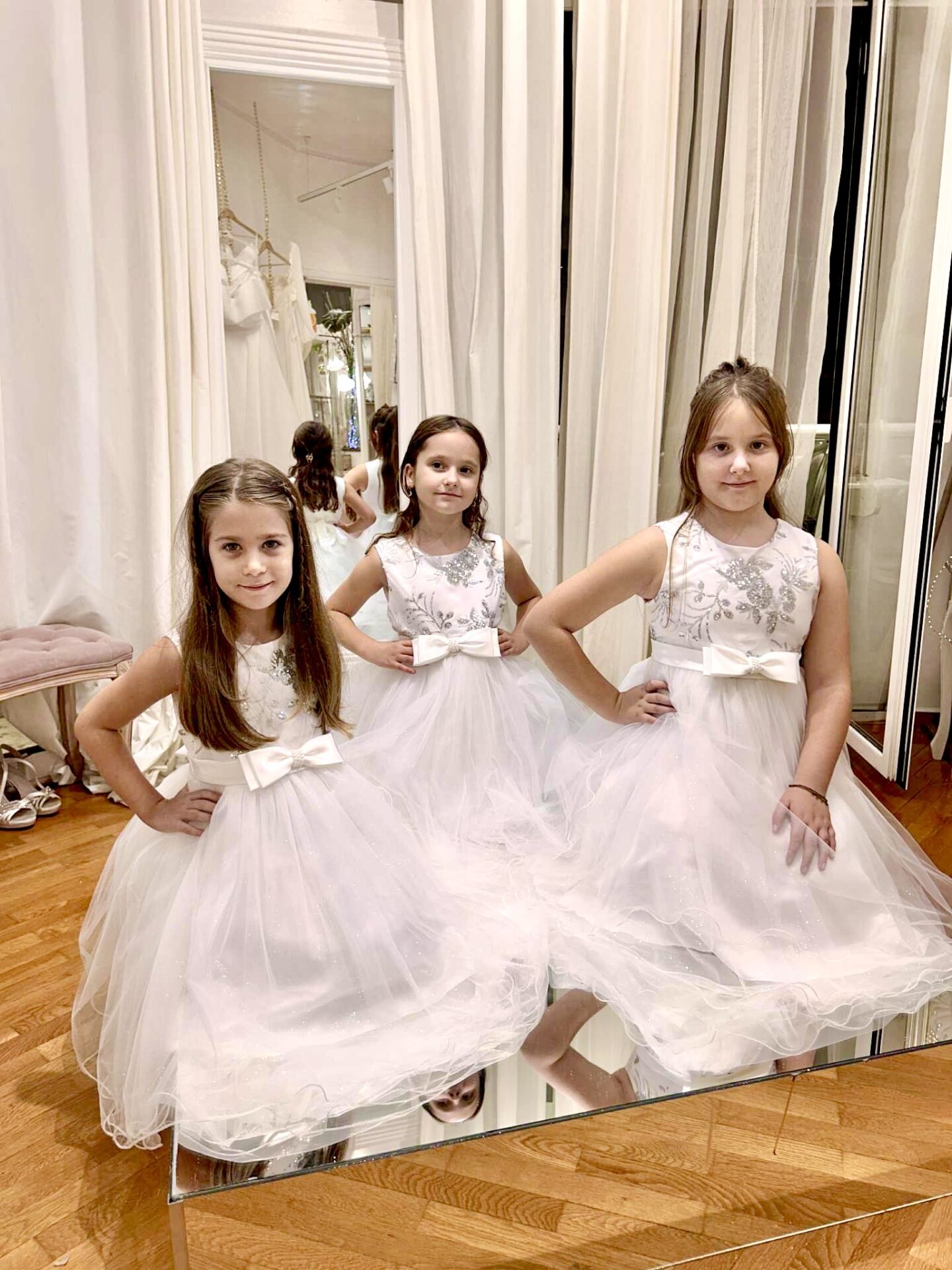 Κομψό φόρεμα για Παρανυφάκια