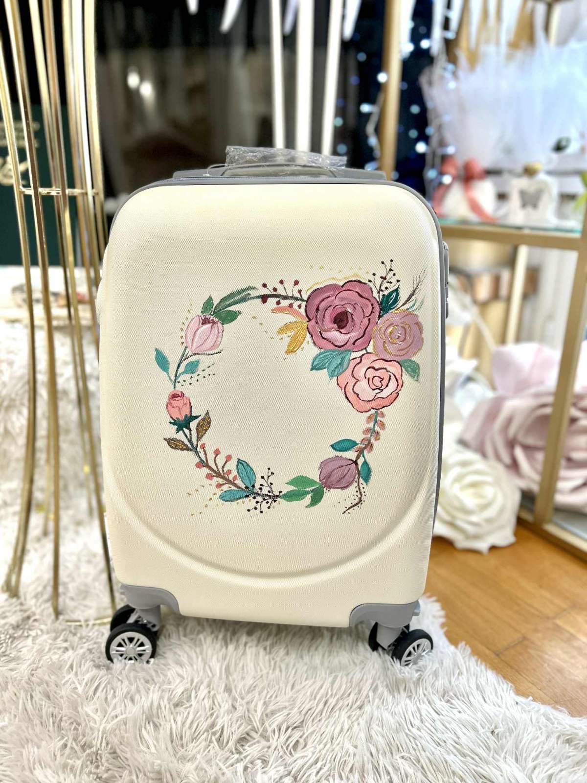 Βαλίτσα Τρόλεϊ Ζωγραφισμένη στο χέρι με θέμα Στεφάνι με λουλούδια